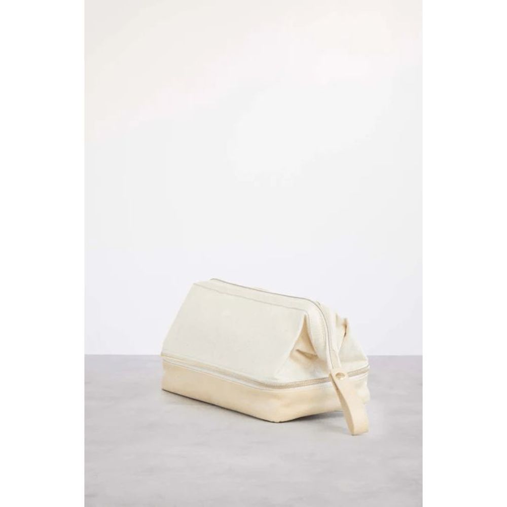 NWT BEIS Dopp Kit Cosmetic Bag in Beige - Picture 3 of 7